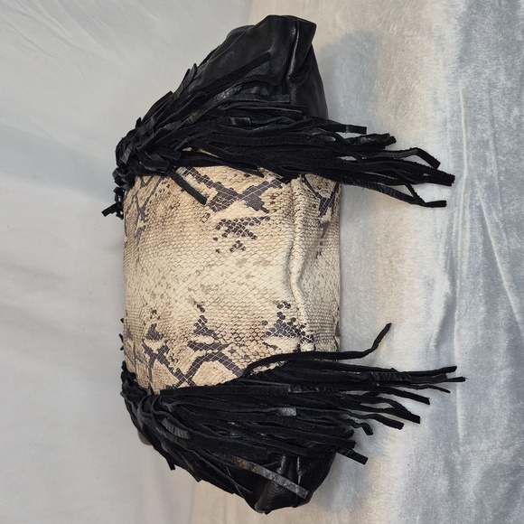 Clever Carriage Company All Leather With Fringe $685 RETAIL - Picture 10 of 17